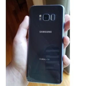 Samsung Galaxy s8 with Lifeproof case